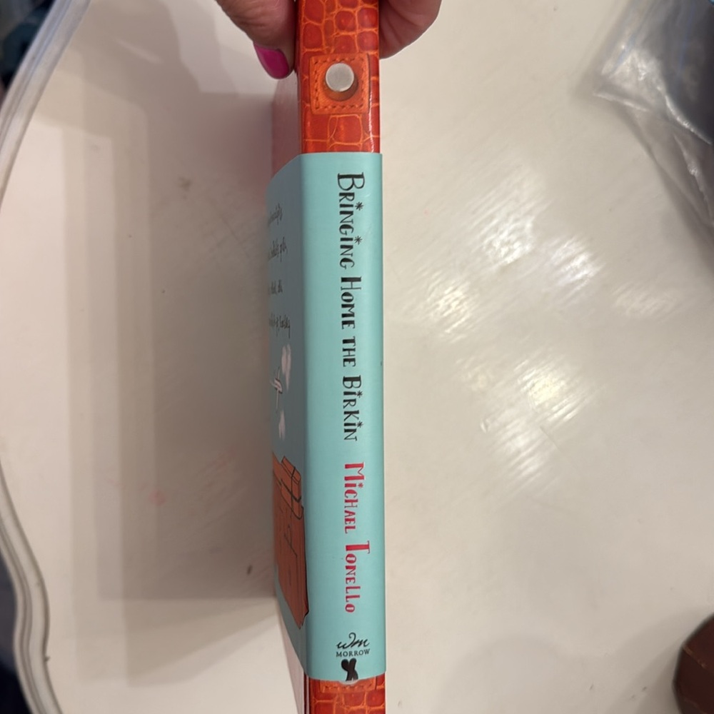 Bringing Home the Birkin Hardback - Picture 5 of 5